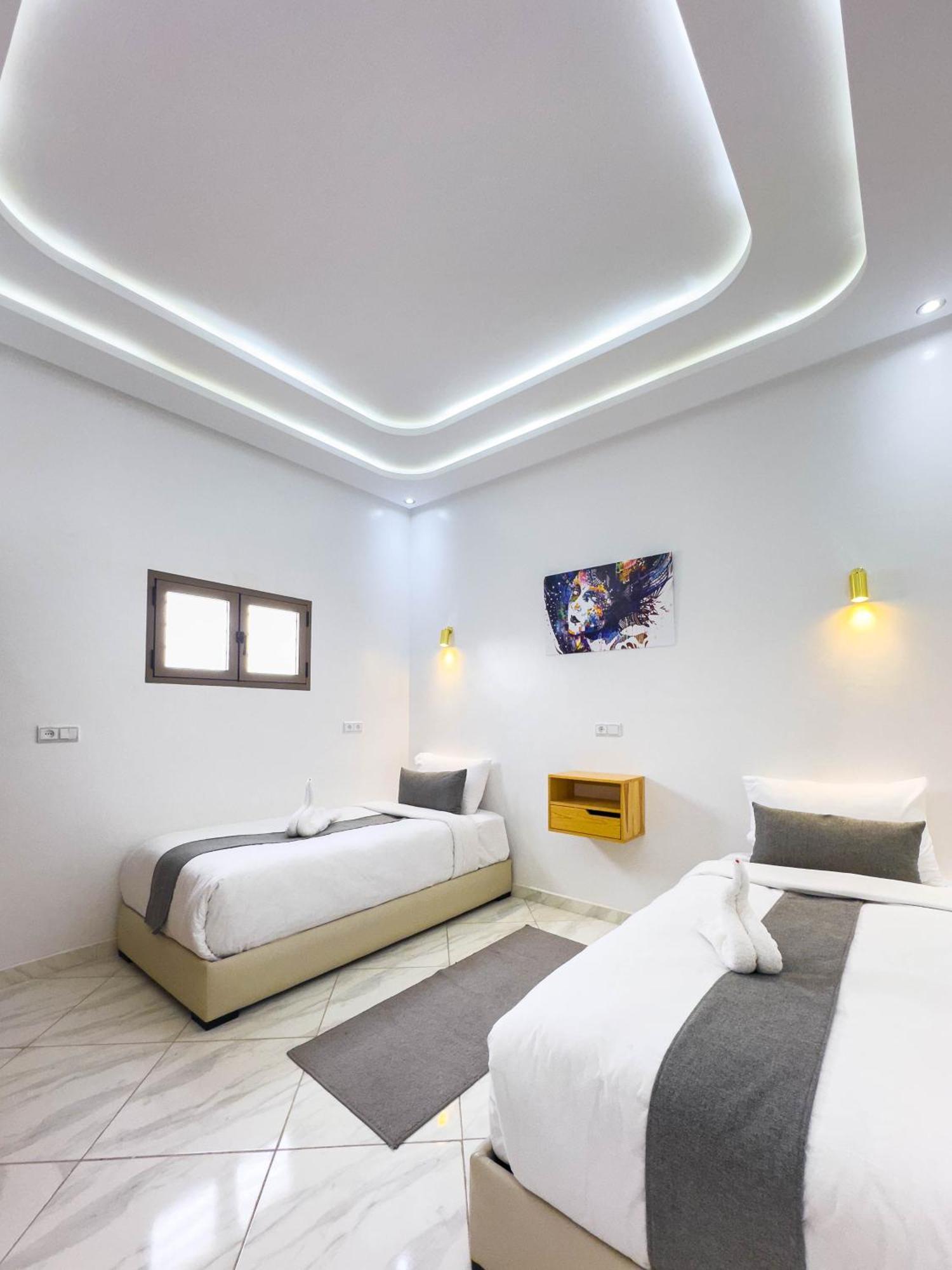 Hotel Apartment America Dajla Exterior foto
